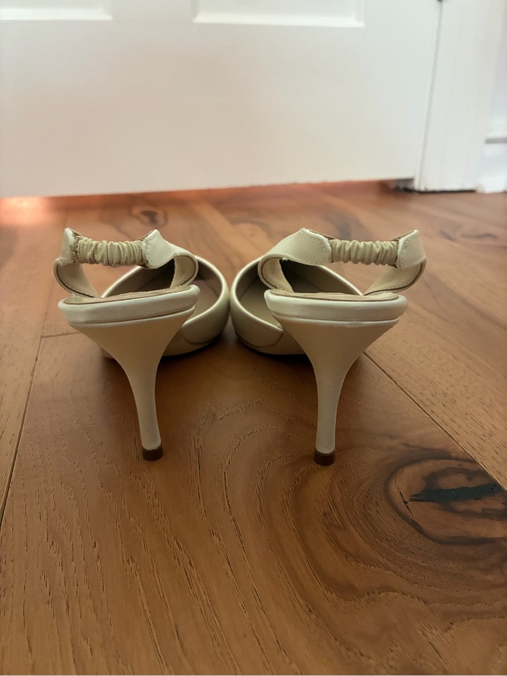 Manolo Blahnik White Pointed-Toe Slingback Pumps - Picture 6 of 8